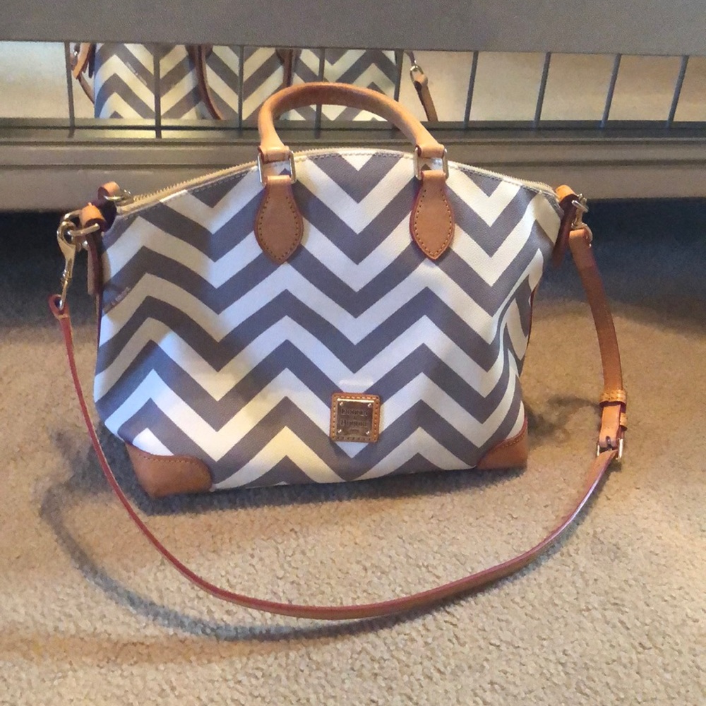 Like new Dooney and Bourke chevron purse!